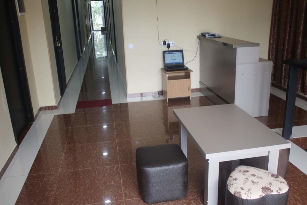 Hotel Rio Kutaisi Bagian luar foto