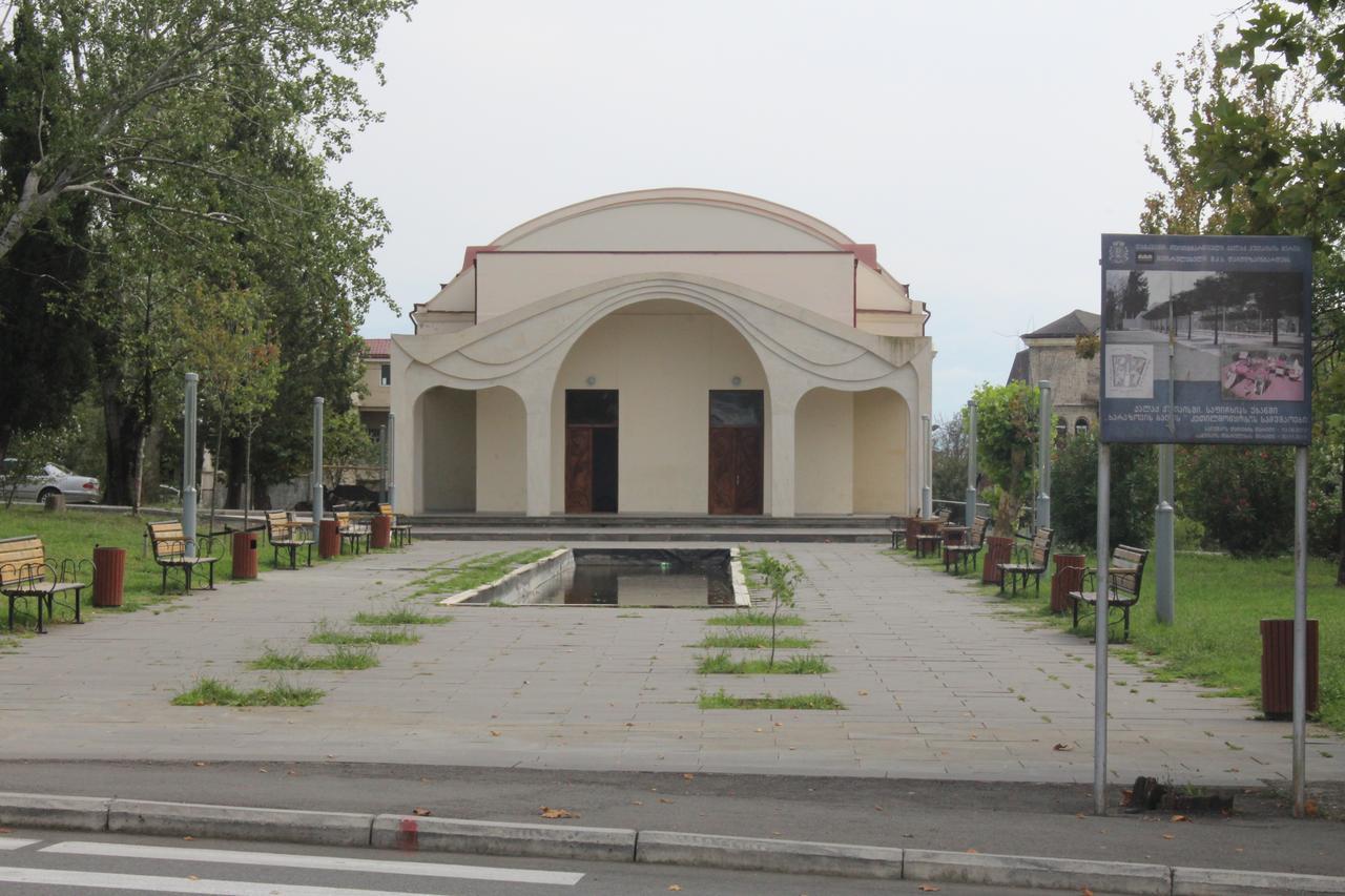 Hotel Rio Kutaisi Bagian luar foto