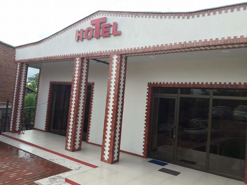 Hotel Rio Kutaisi Bagian luar foto