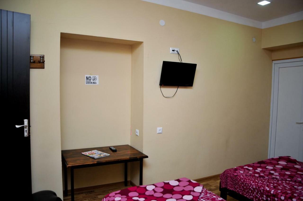 Hotel Rio Kutaisi Bagian luar foto