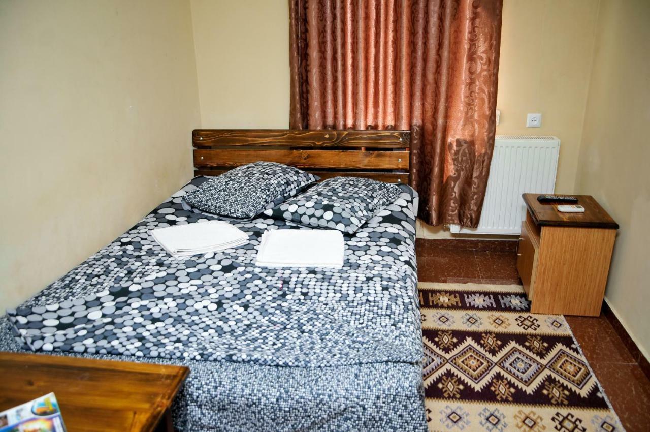 Hotel Rio Kutaisi Bagian luar foto