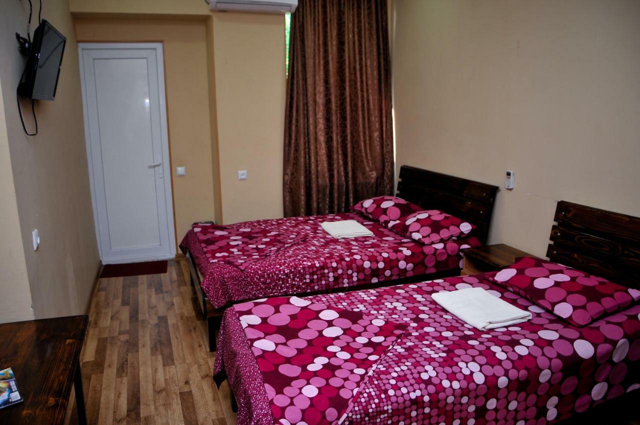 Hotel Rio Kutaisi Bagian luar foto