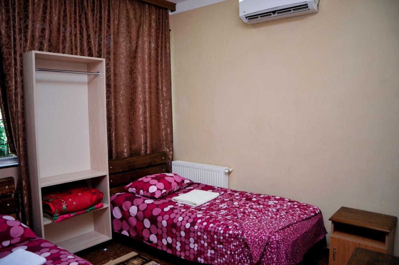 Hotel Rio Kutaisi Bagian luar foto